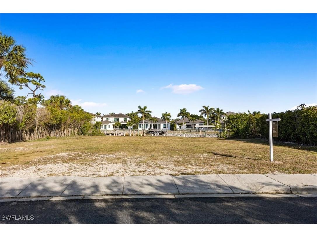 1895 Gordon River Lane Naples FL 34104 225078778 image9