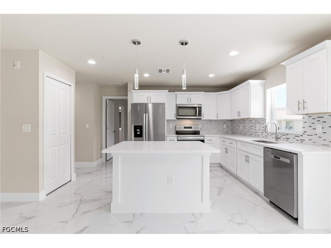 1895 Weldon Avenue Lehigh Acres FL 33972 2026026706 image7