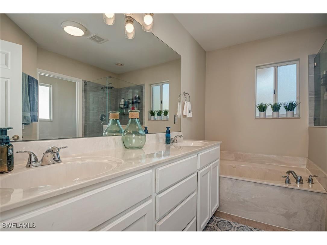 1897 Par Drive Naples FL 34120 226002521 image18