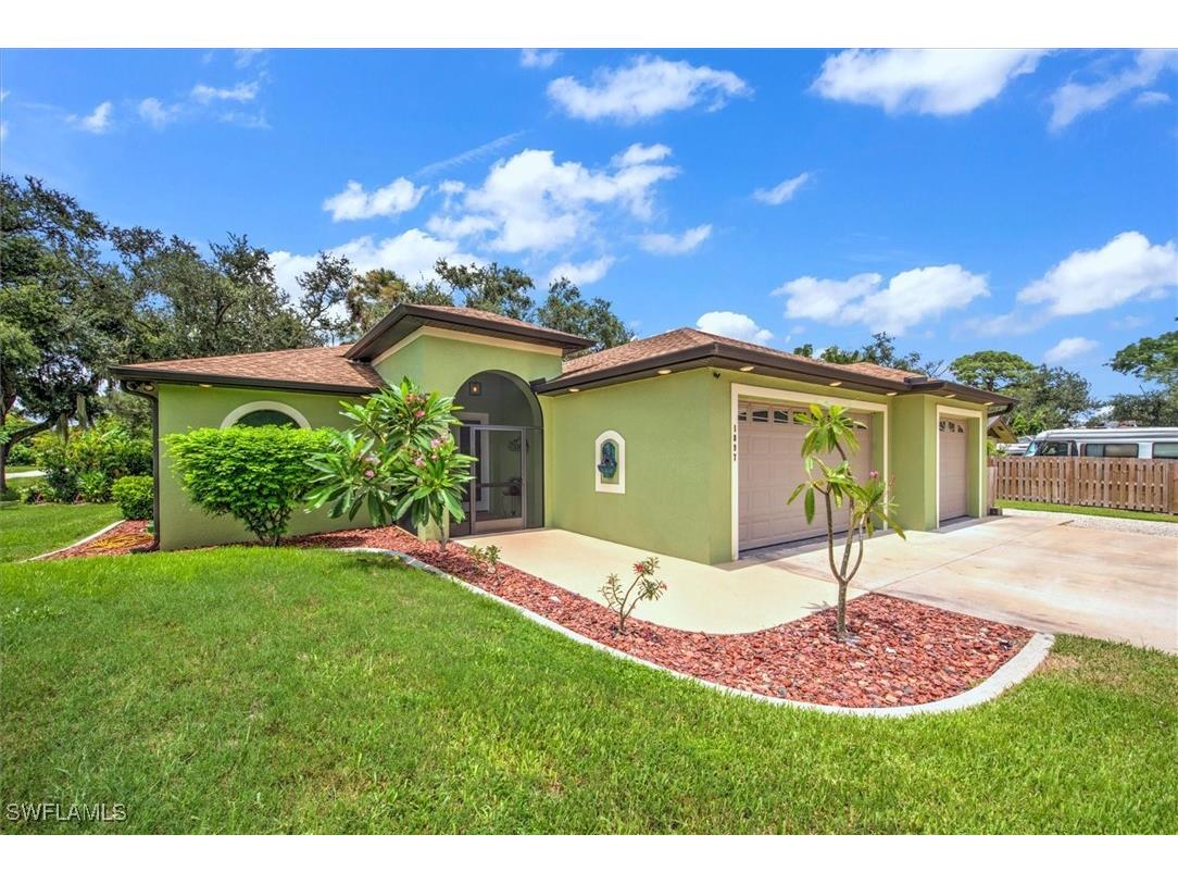 1897 Stevenson Road North Fort Myers FL 33917 224065753 image1