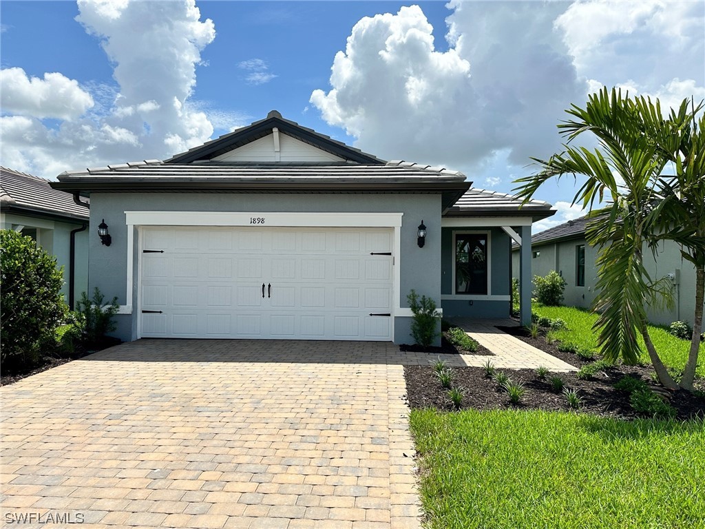 1898 Mesa Lane Naples FL 34120 223051493 image1