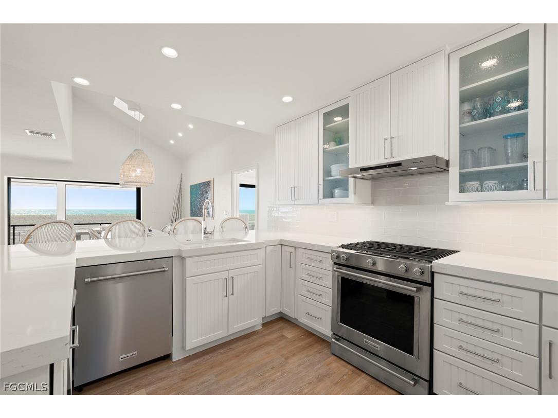 19 Beach Homes Captiva FL 33924 2026010269 image10