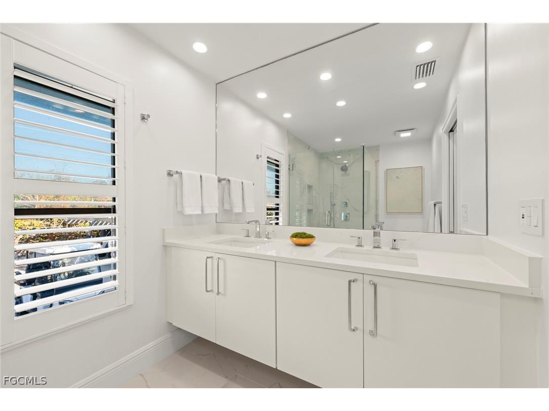 19 Beach Homes Captiva FL 33924 2026010269 image30