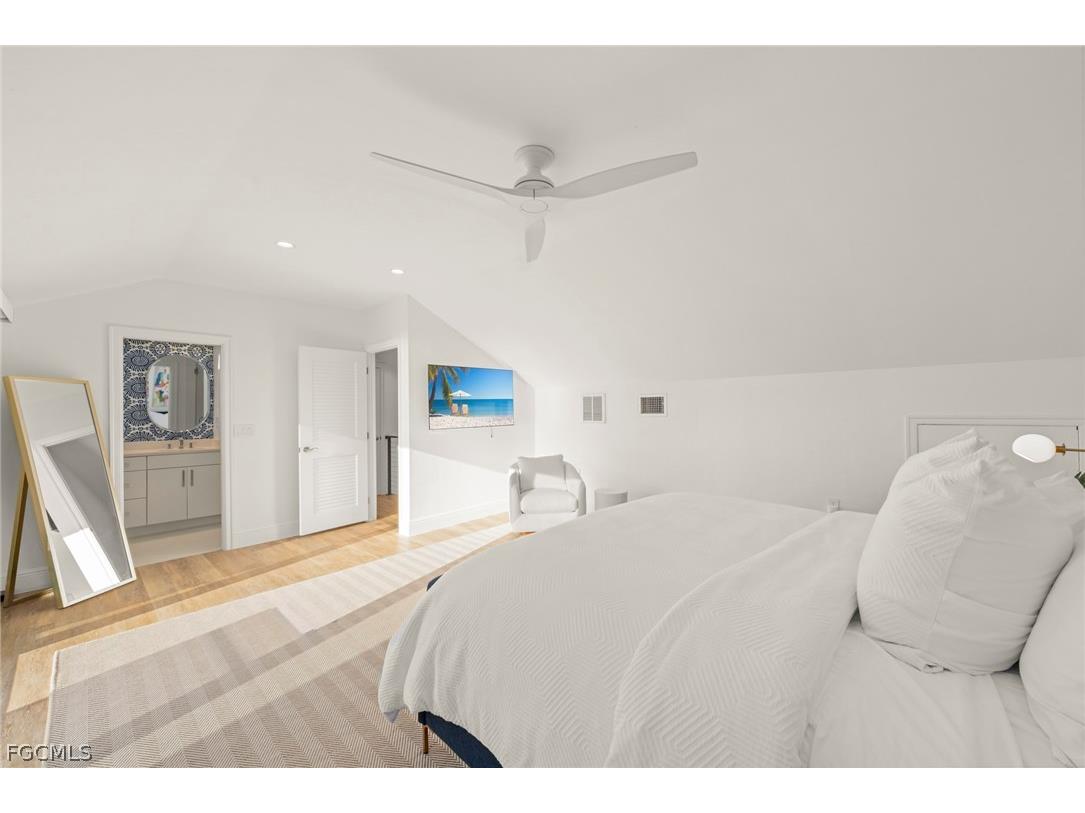 19 Beach Homes Captiva FL 33924 2026010269 image38
