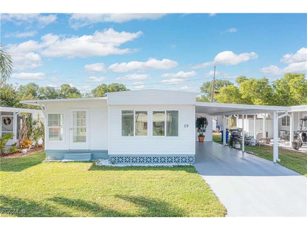 19 Garden Drive Fort Myers FL 33908 2025000686 image1