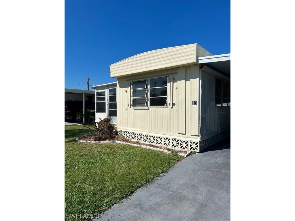 19 Garden Drive Fort Myers FL 33908 223080714 image1