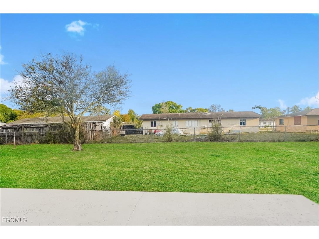 19 Kingsman Circle Fort Myers FL 33905 2025021748 image15