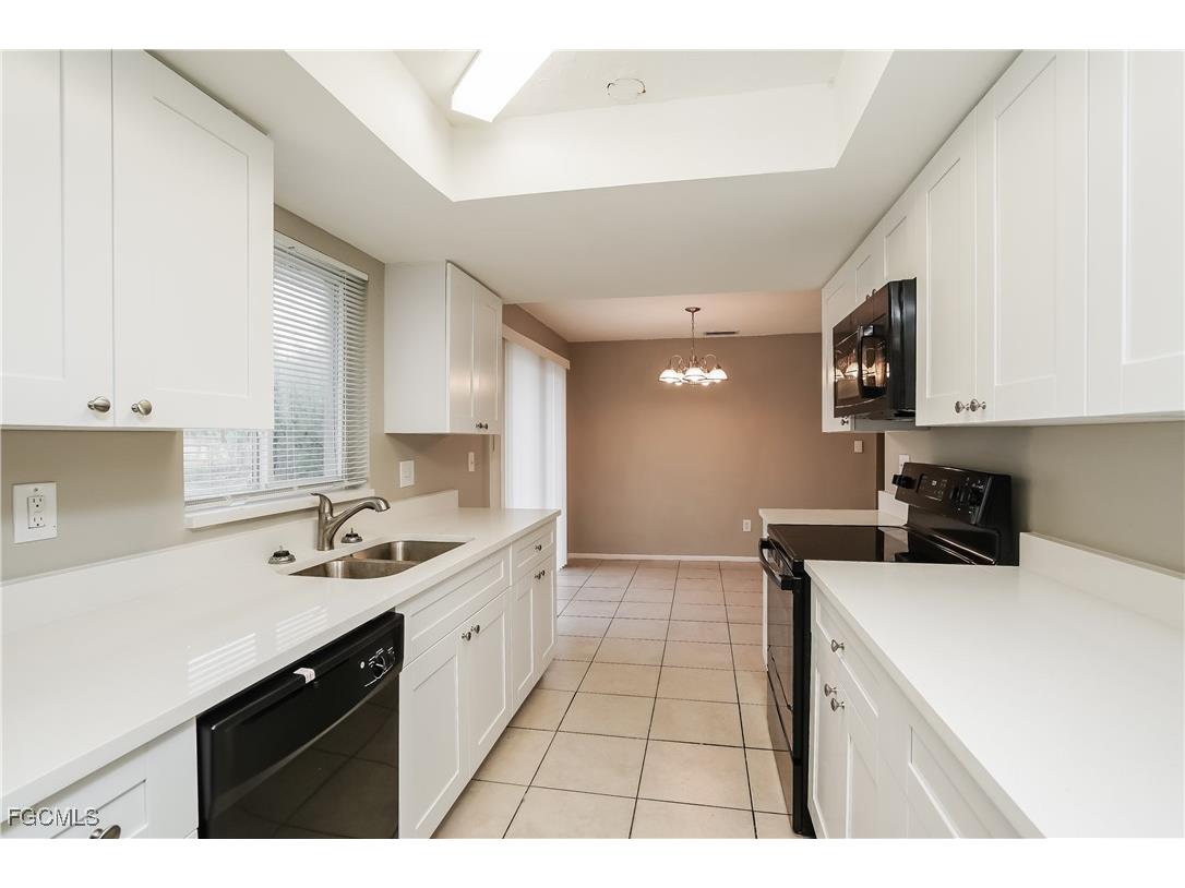 19 Kingsman Circle Fort Myers FL 33905 2025021748 image6