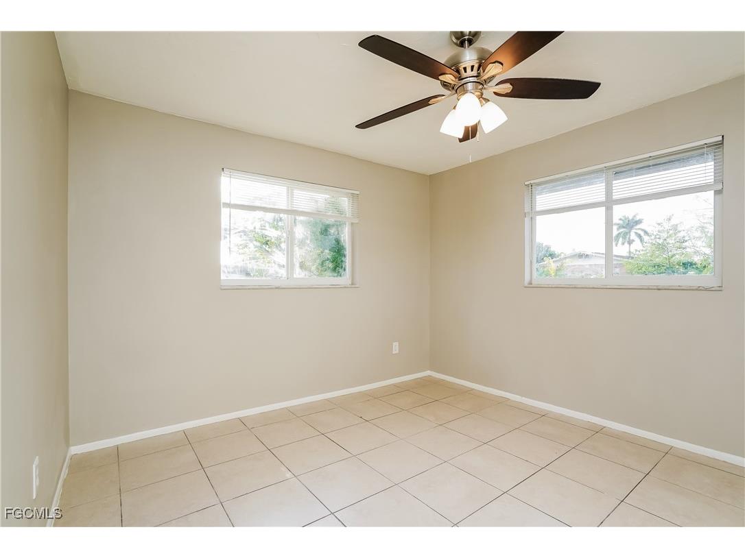 19 Kingsman Circle Fort Myers FL 33905 2025021748 image8