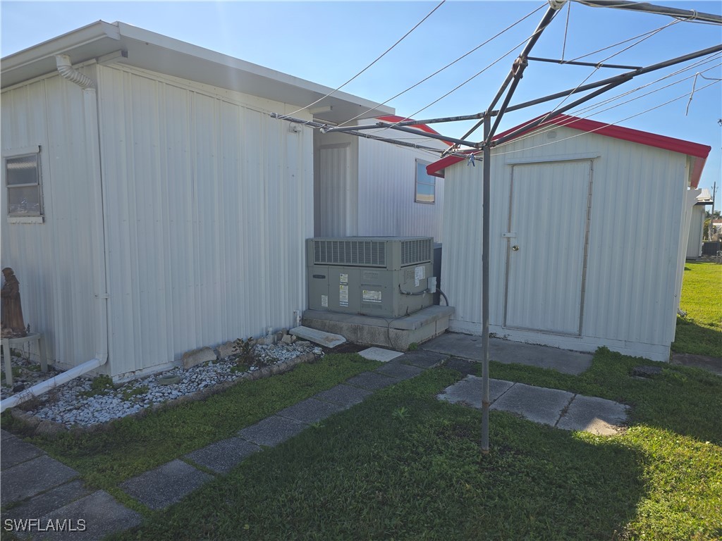 19 Moorhead Manor Naples FL 34112 225010843 image29