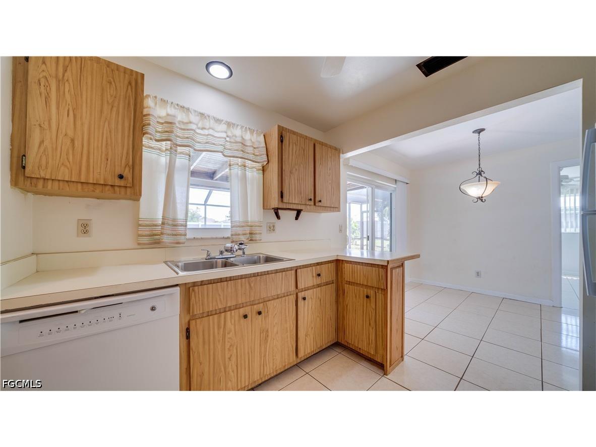 19 NE 20th Place Cape Coral FL 33909 2026014834 image8