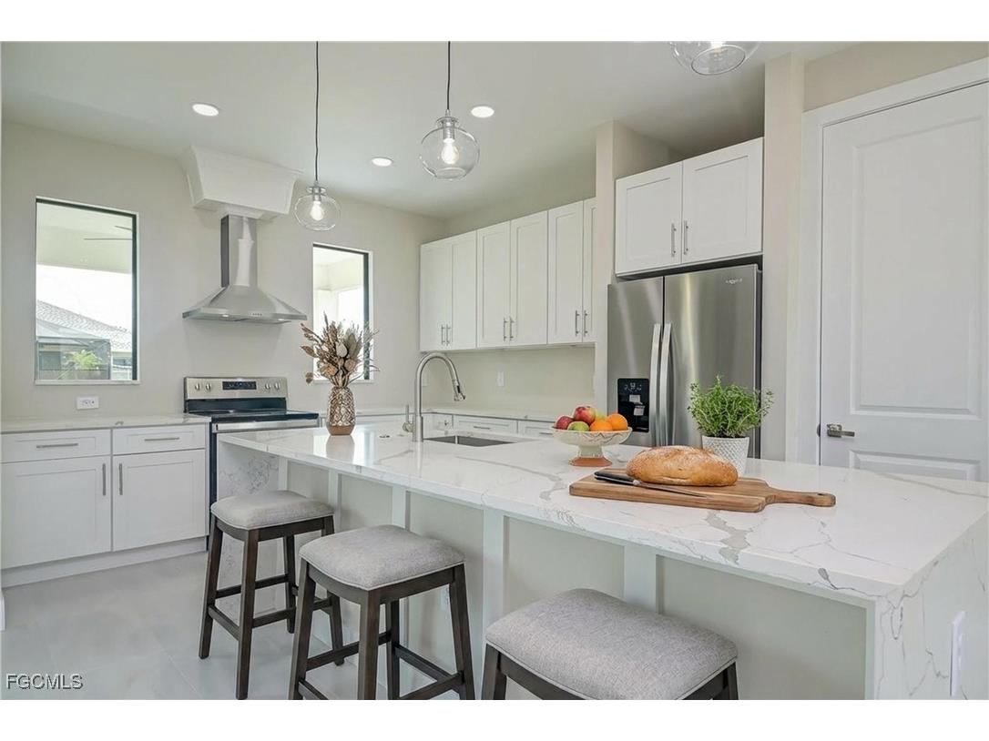 19 NW 14th Place Cape Coral FL 33993 2026006085 image3