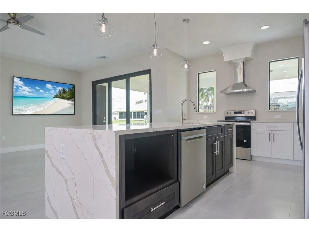 19 NW 14th Place Cape Coral FL 33993 2026006085 image4
