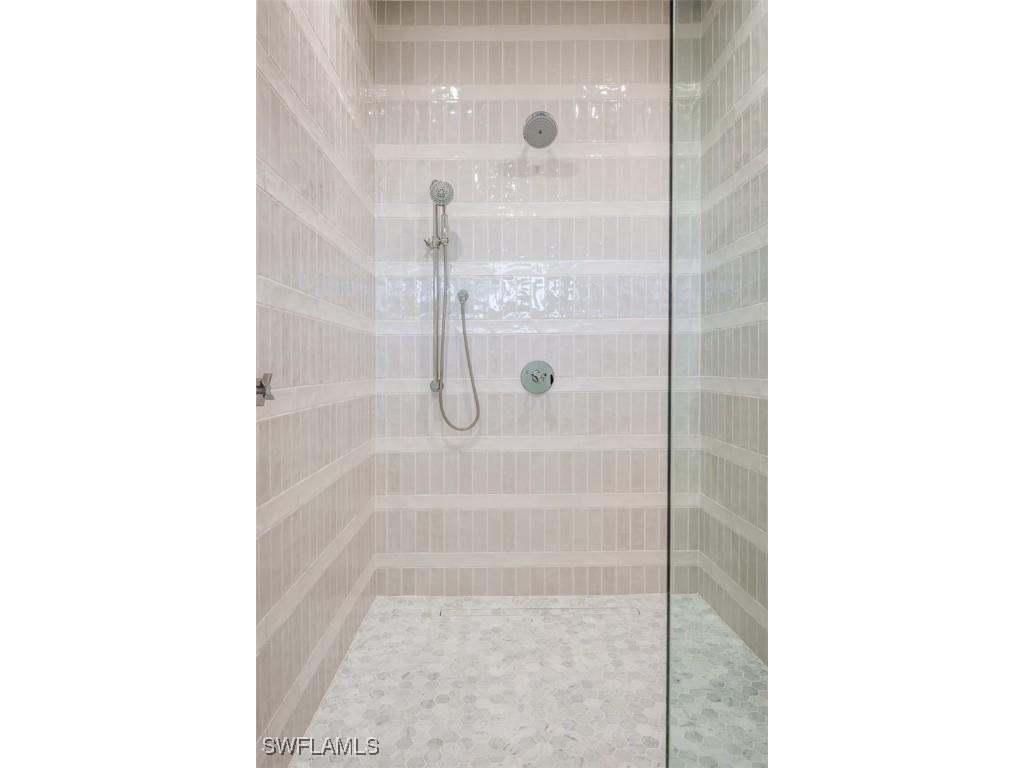 190 7th Avenue N Naples FL 34102 223079436 image34