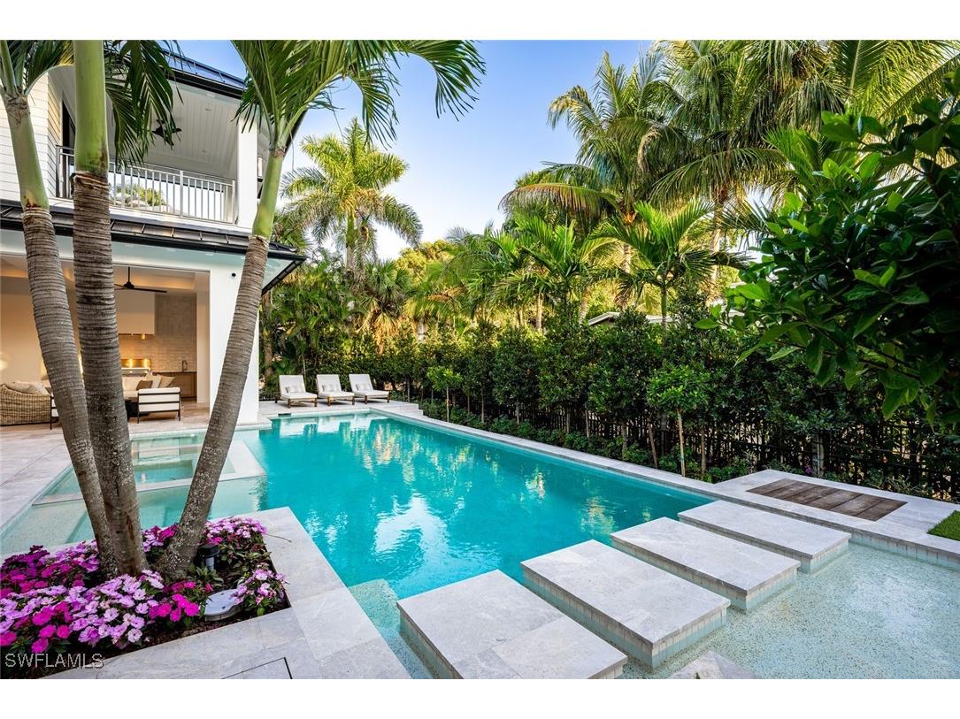 190 7th Avenue N Naples FL 34102 223079436 image40