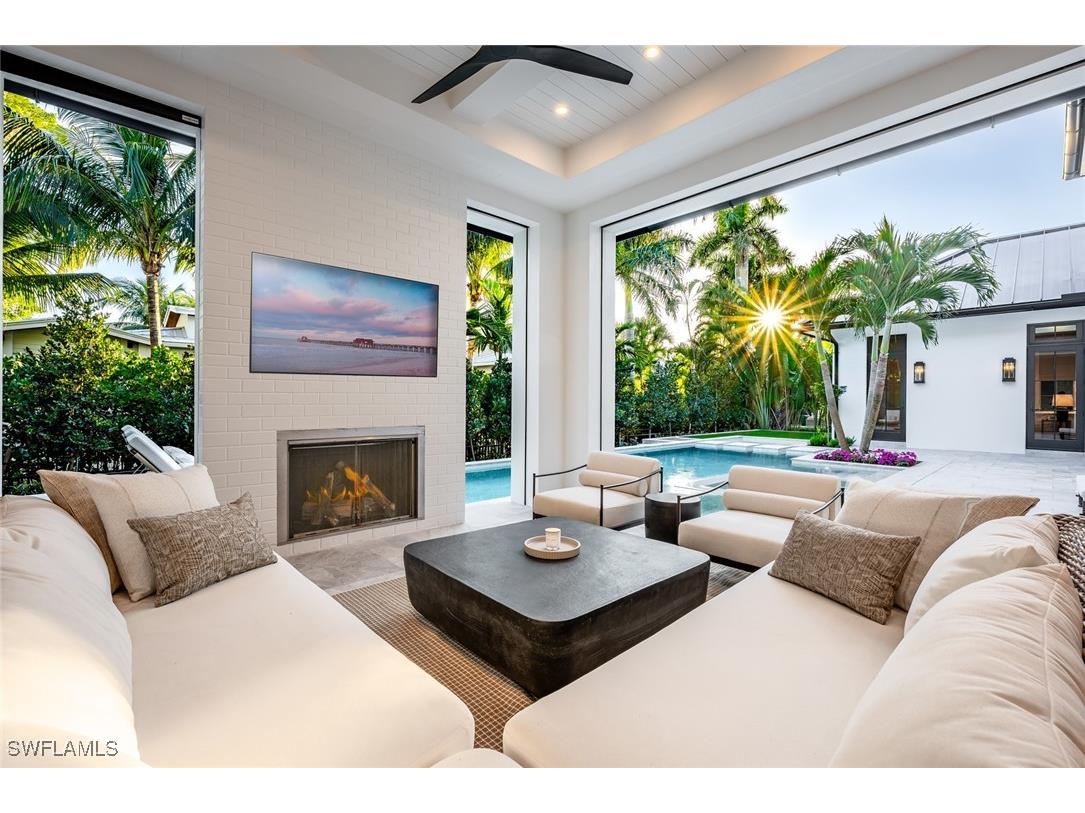 190 7th Avenue N Naples FL 34102 223079436 image42