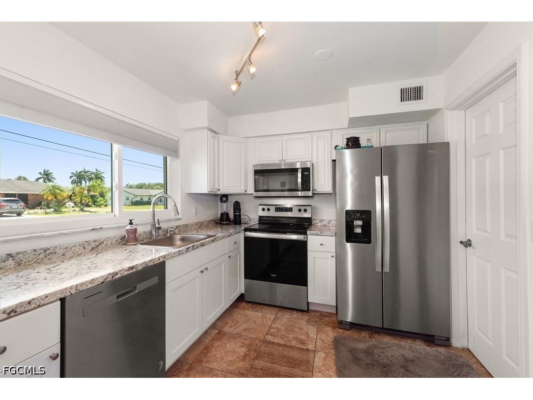 190 Brooks Road North Fort Myers FL 33917 2026018131 image10