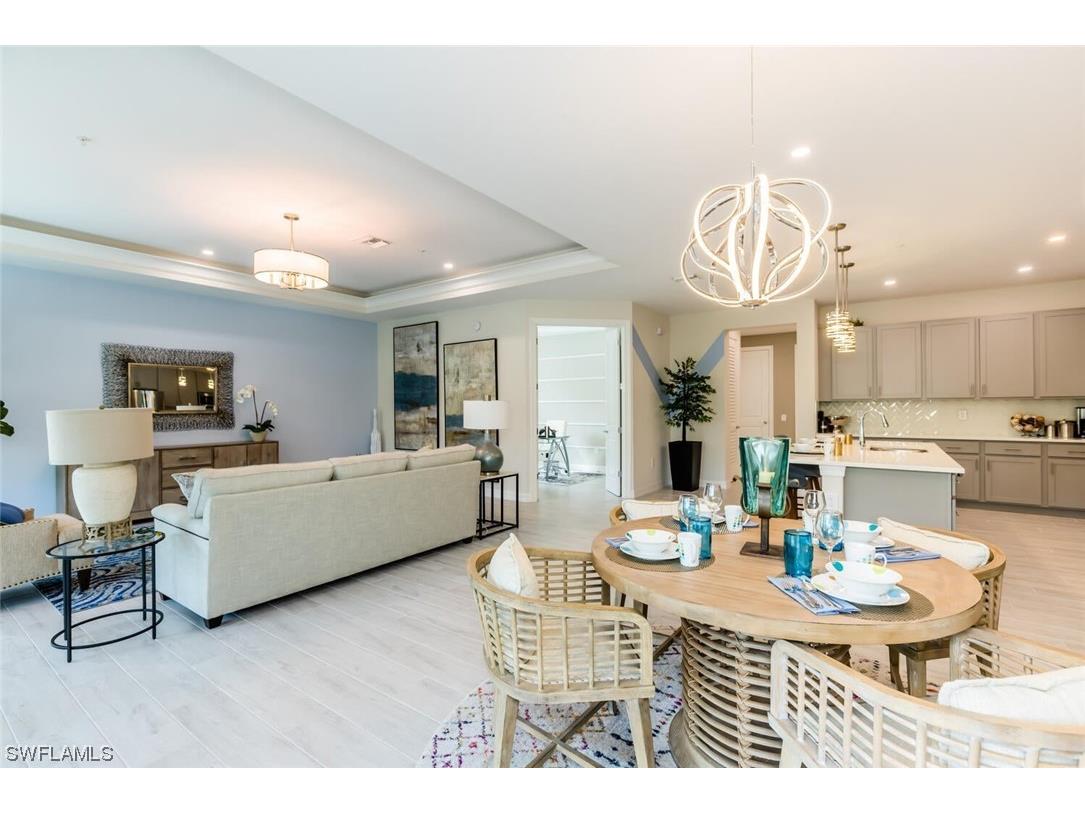 190 Indies Drive E #202 Naples FL 34114 223032640 image1