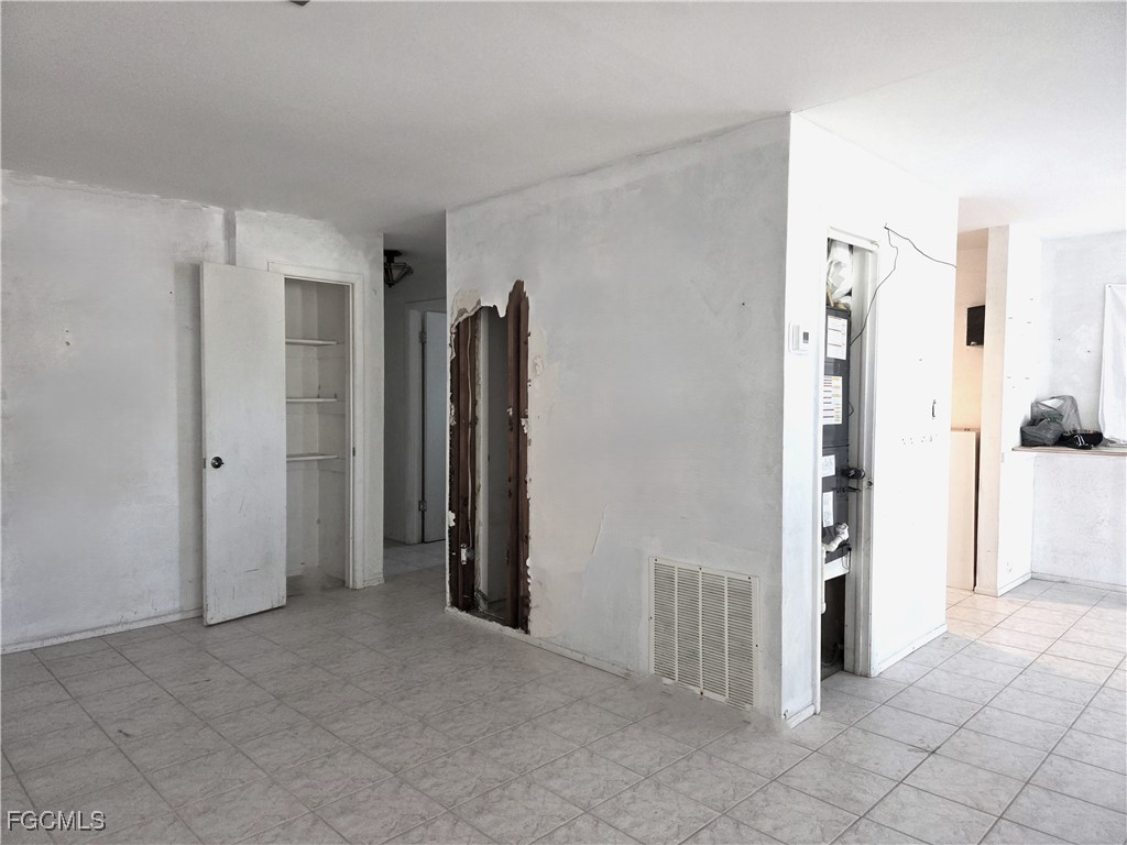 190 Jefferson Street Fort Myers Beach FL 33931 2025010424 image4