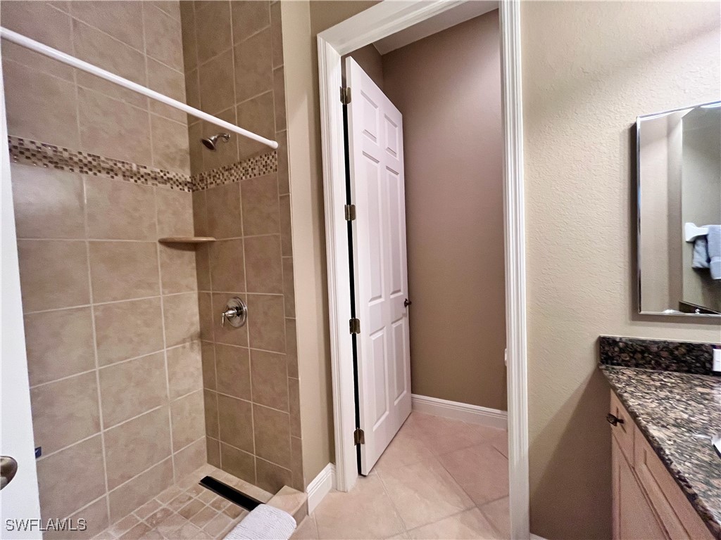 190 Shadroe Cove Circle #703 Cape Coral FL 33991 225077968 image15