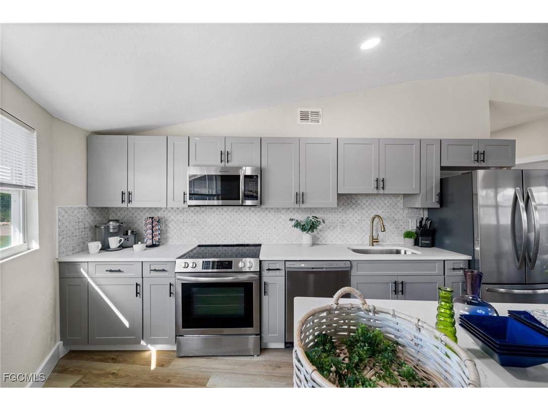 190 Tarpon Road Fort Myers Beach FL 33931 2026006380 image8