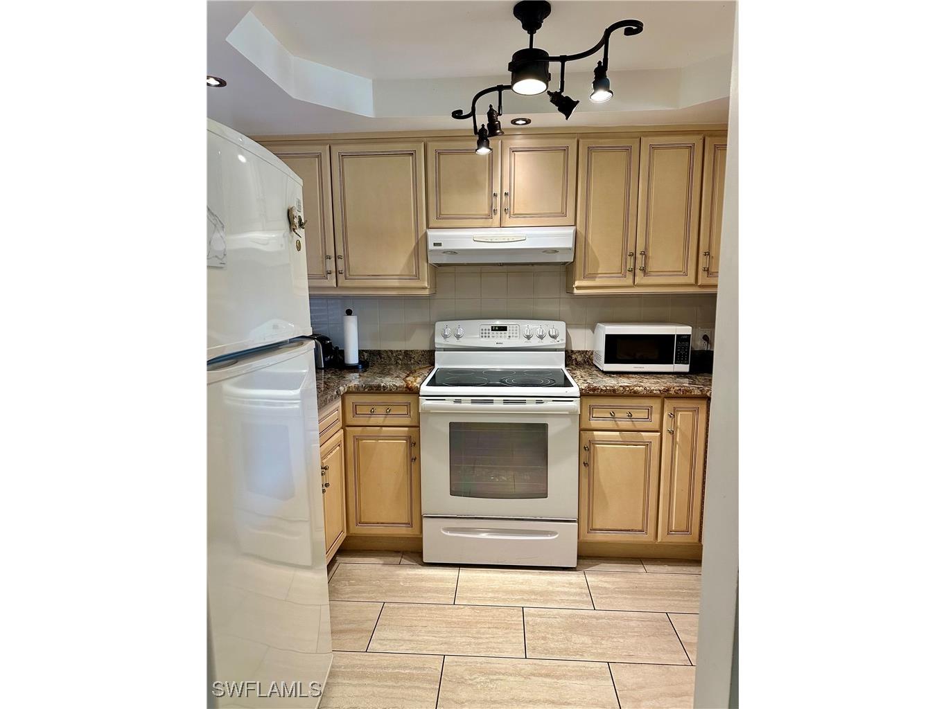 190 Turtle Lake Court #202 Naples FL 34105 226004049 image6