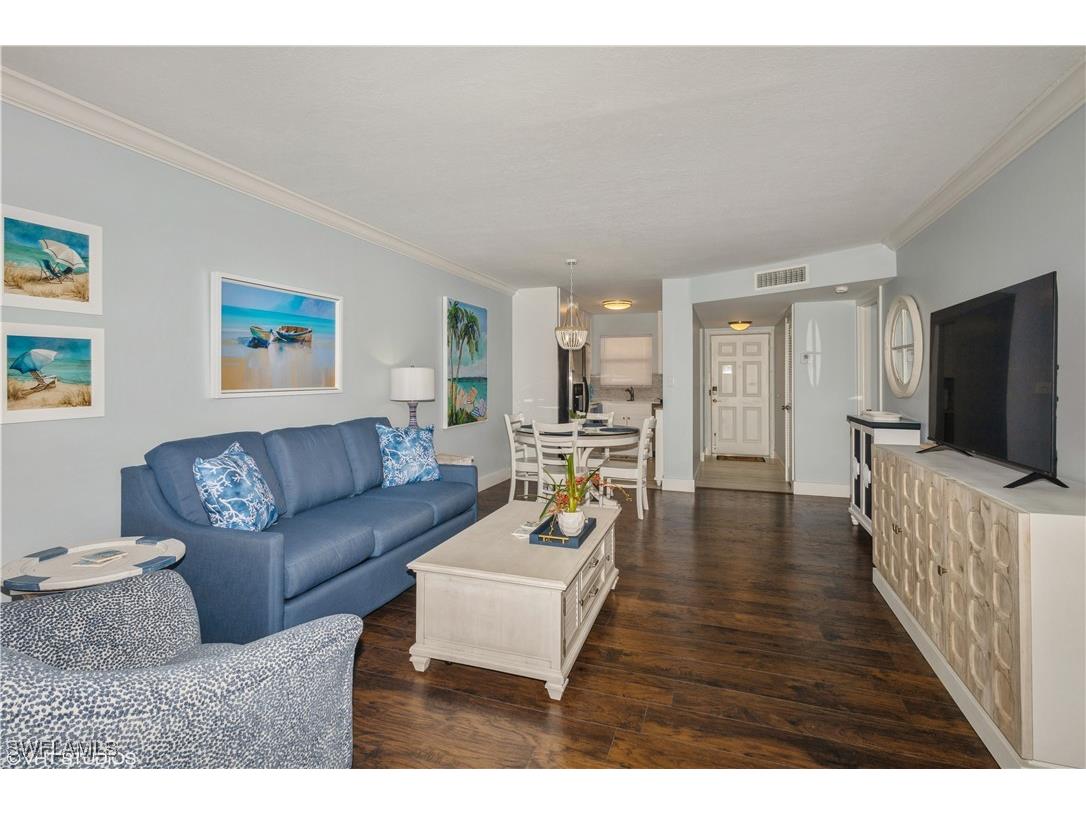 190 Turtle Lake Court #311 Naples FL 34105 225082831 image2