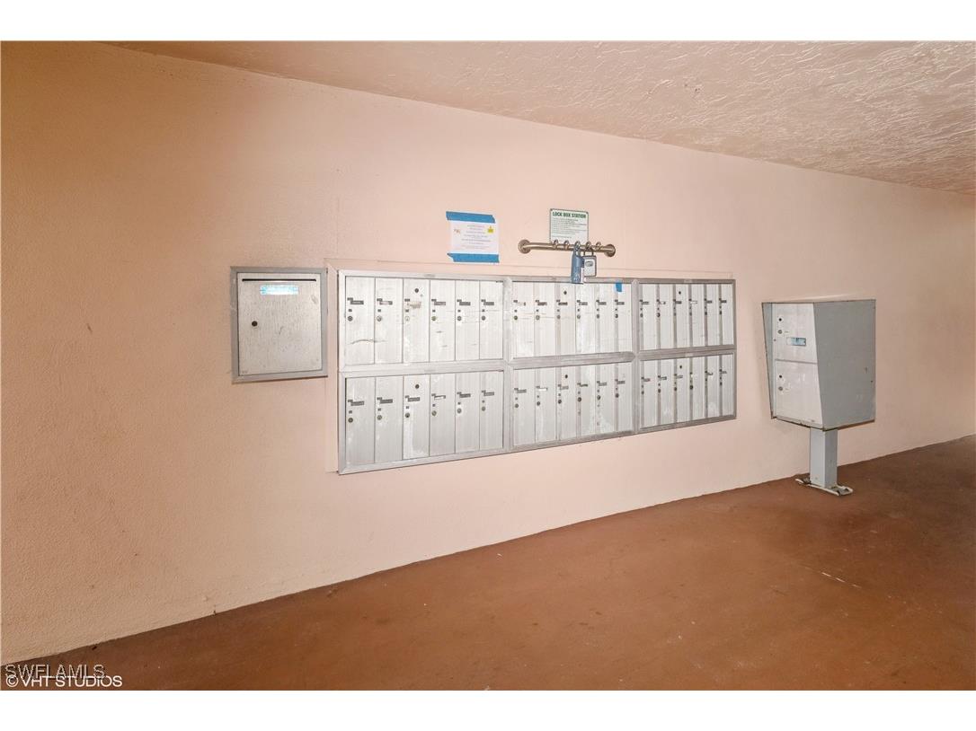 190 Turtle Lake Court #311 Naples FL 34105 225082831 image38