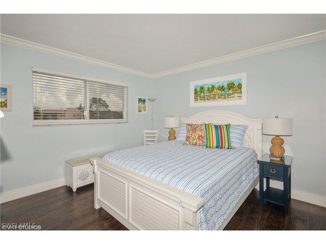 190 Turtle Lake Court #311 Naples FL 34105 226009623 image26