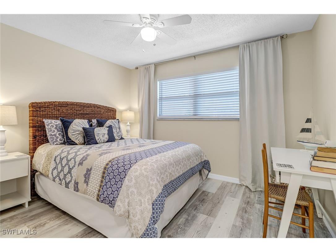 190 Turtle Lake Court #6 Naples FL 34105 225074959 image10