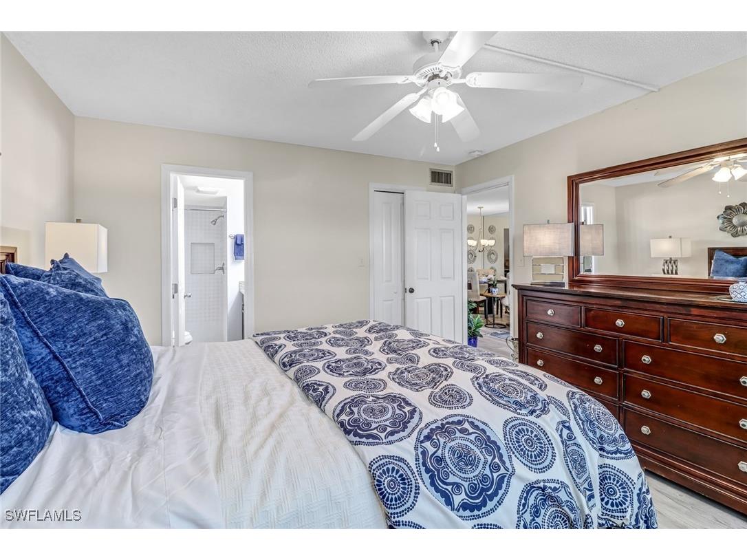 190 Turtle Lake Court #6 Naples FL 34105 225074959 image15