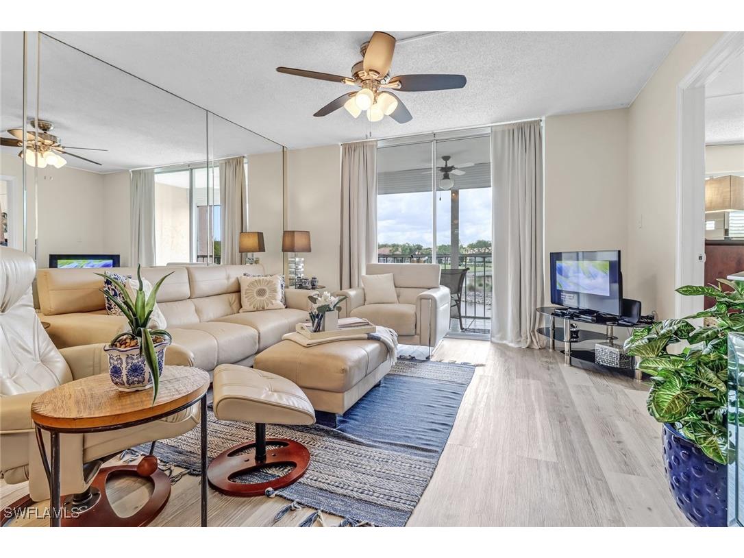 190 Turtle Lake Court #6 Naples FL 34105 225074959 image7