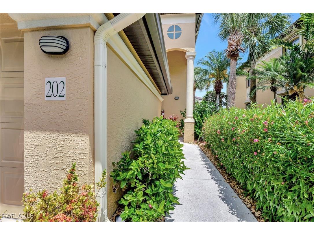 190 Vintage Circle #202 Naples FL 34119 226001929 image4