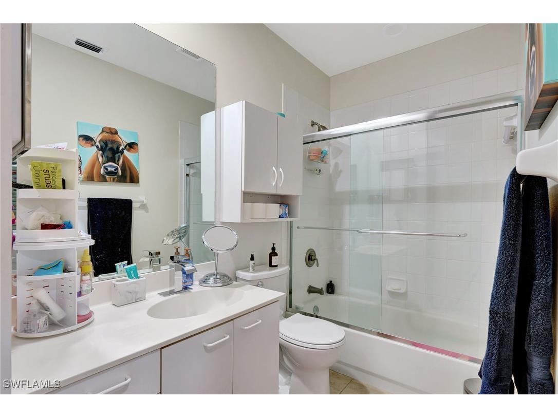 190 Vintage Circle #202 Naples FL 34119 226001929 image8