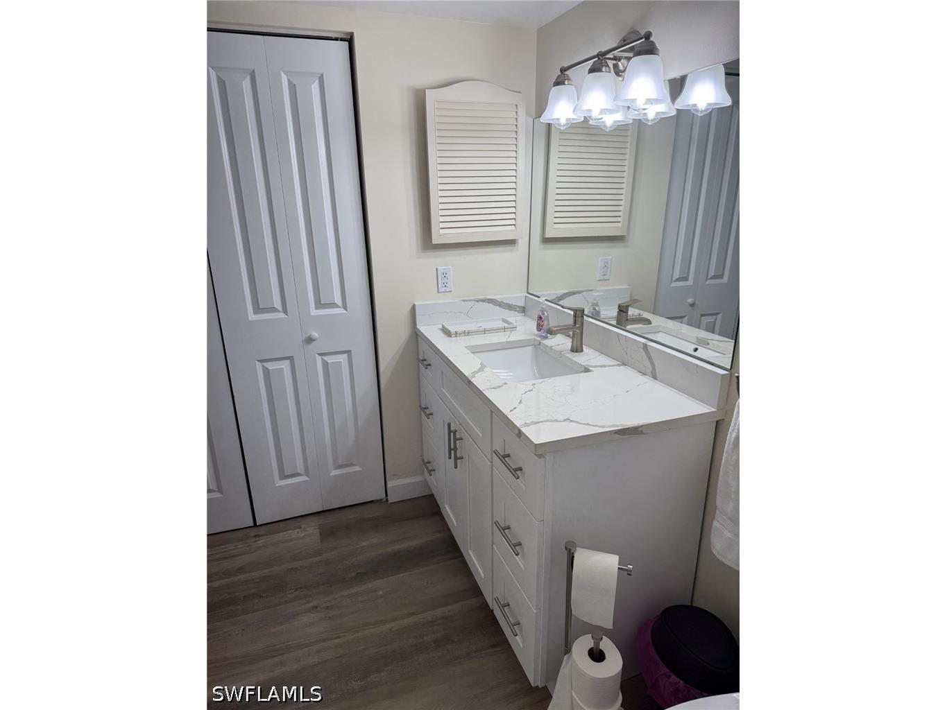 1900 Alamanda Drive #202 Naples FL 34102 226022883 image11