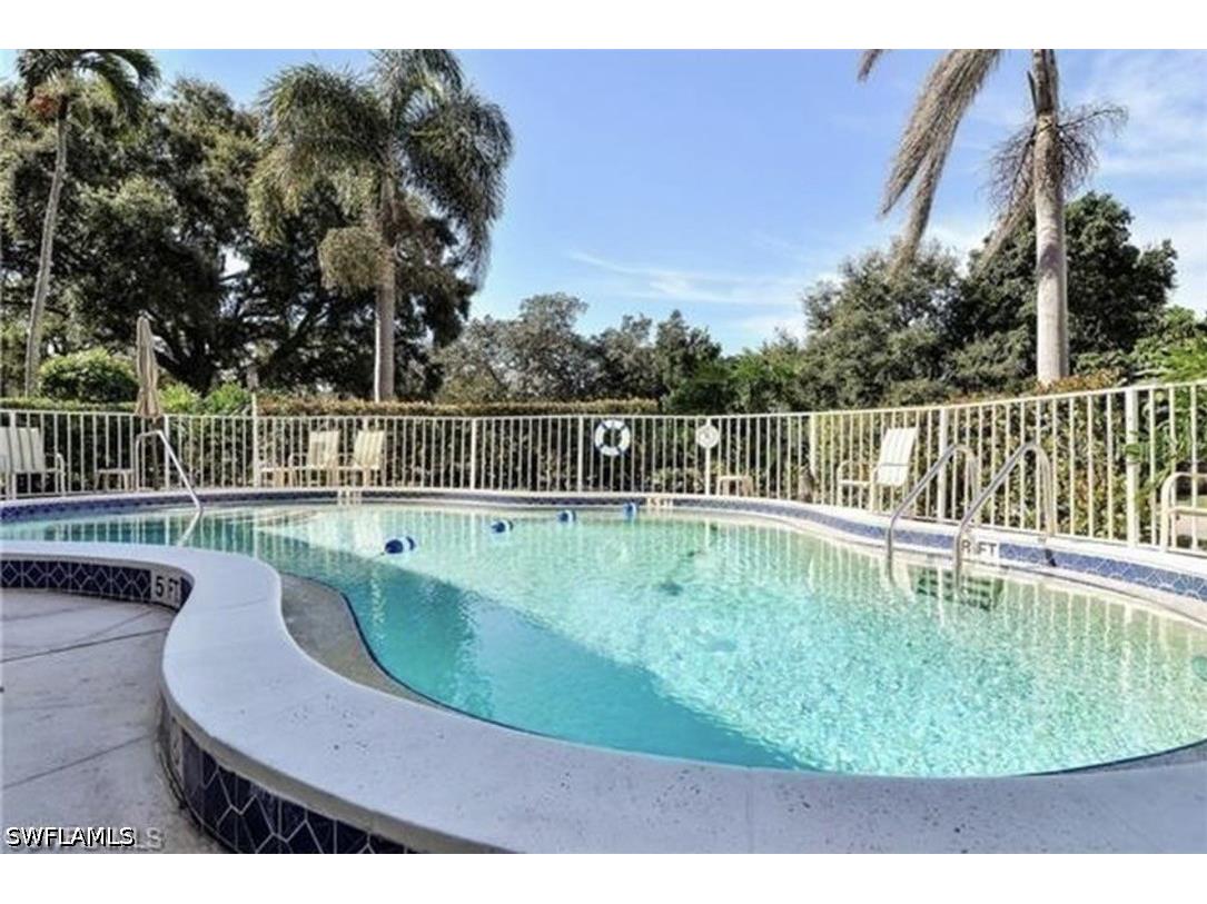 1900 Alamanda Drive #202 Naples FL 34102 226022883 image18