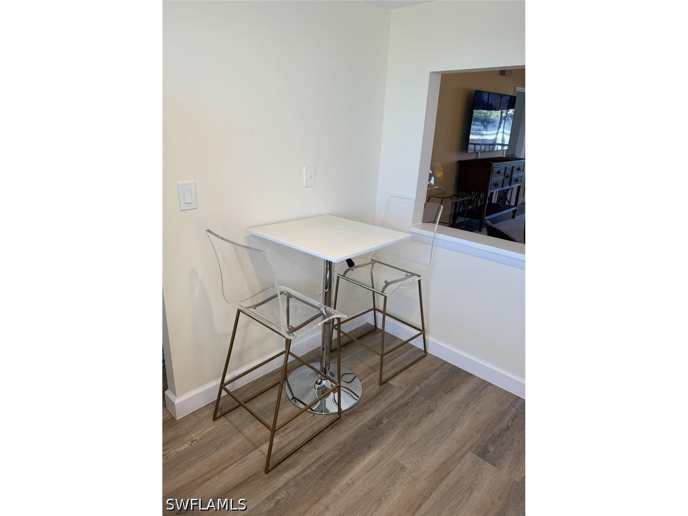 1900 Alamanda Drive #202 Naples FL 34102 226022883 image4