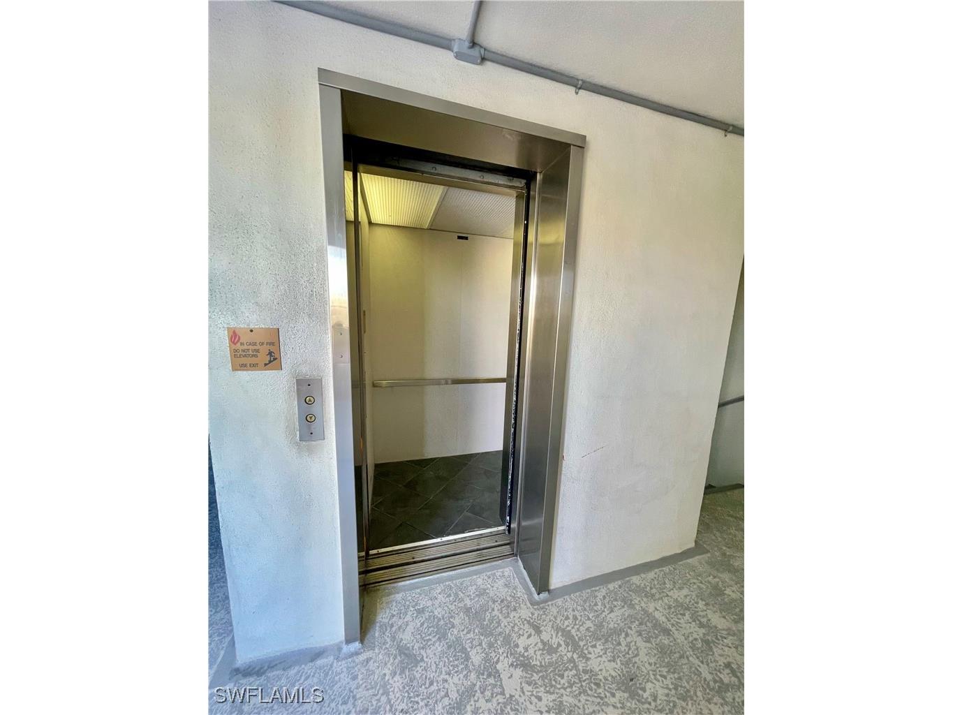 1900 Alamanda Drive #204 Naples FL 34102 225029027 image18