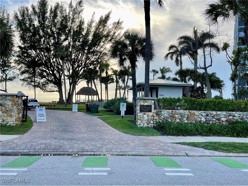 1900 Alamanda Drive #204 Naples FL 34102 225029027 image20