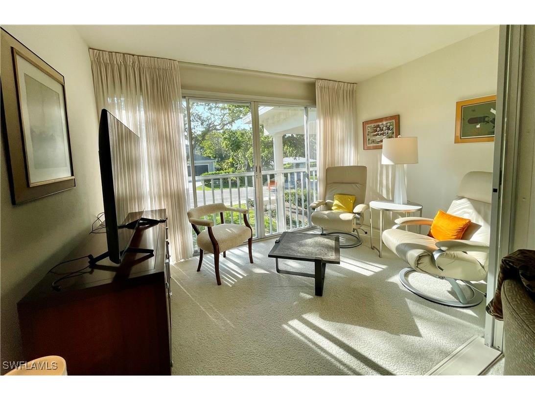 1900 Alamanda Drive #204 Naples FL 34102 225029027 image3