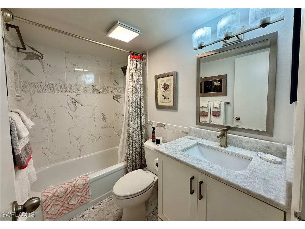 1900 Alamanda Drive #204 Naples FL 34102 225029027 image39