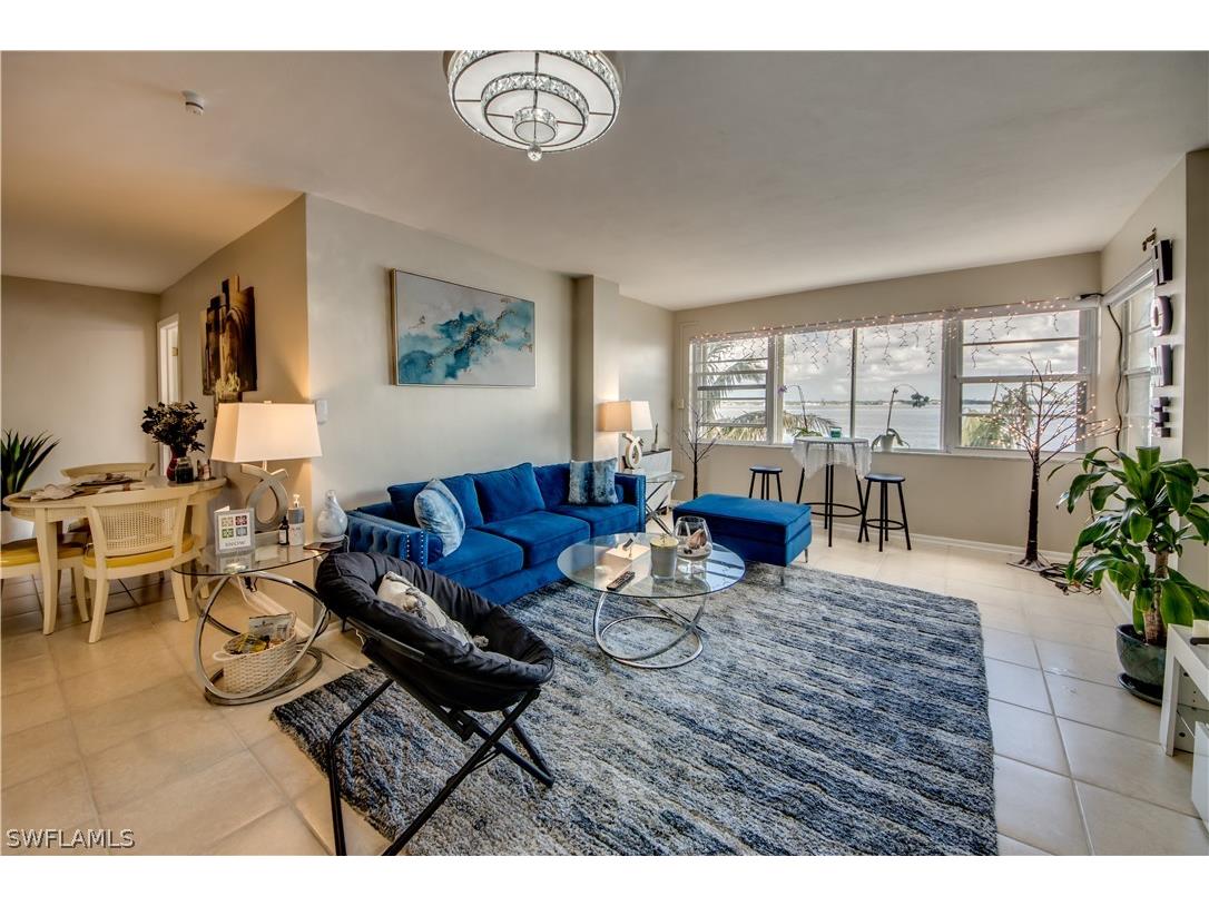1900 Clifford Street #201 Fort Myers FL 33901 223009037 image1