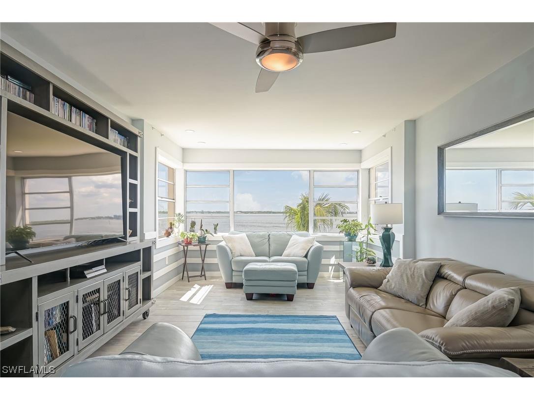 1900 Clifford Street #206 Fort Myers FL 33901 223036128 image1