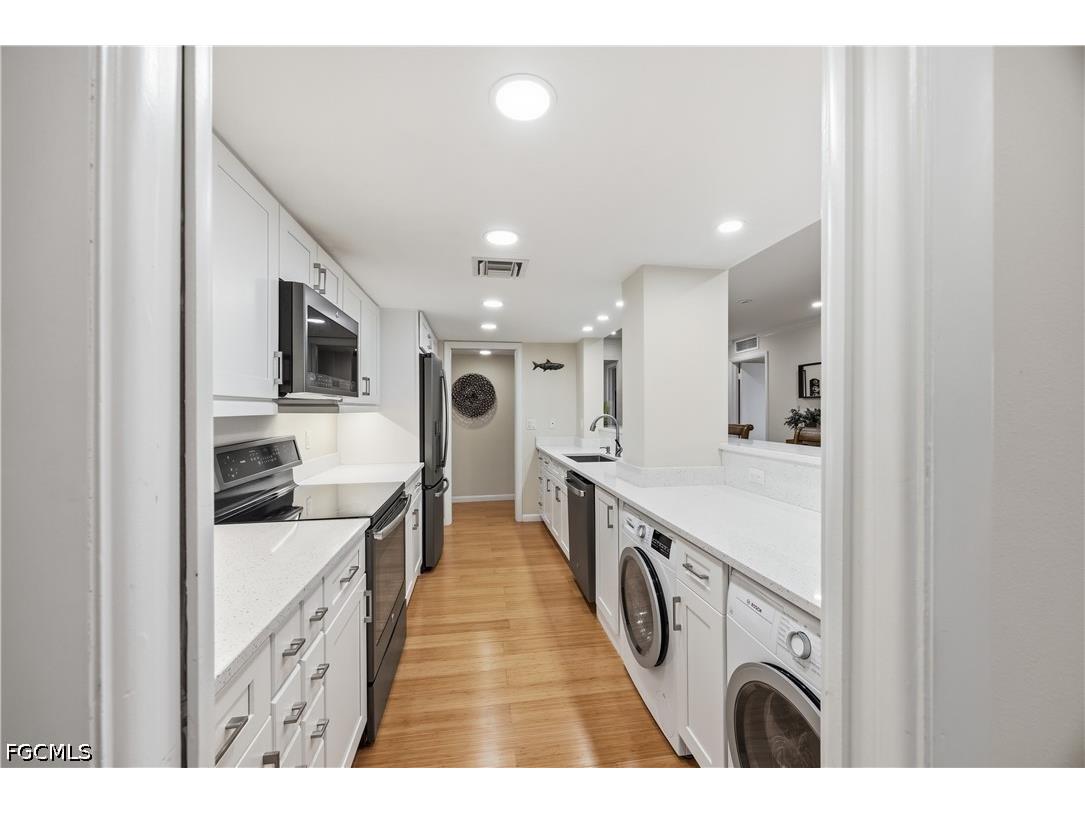 1900 Clifford Street #301 Fort Myers FL 33901 2026018854 image9