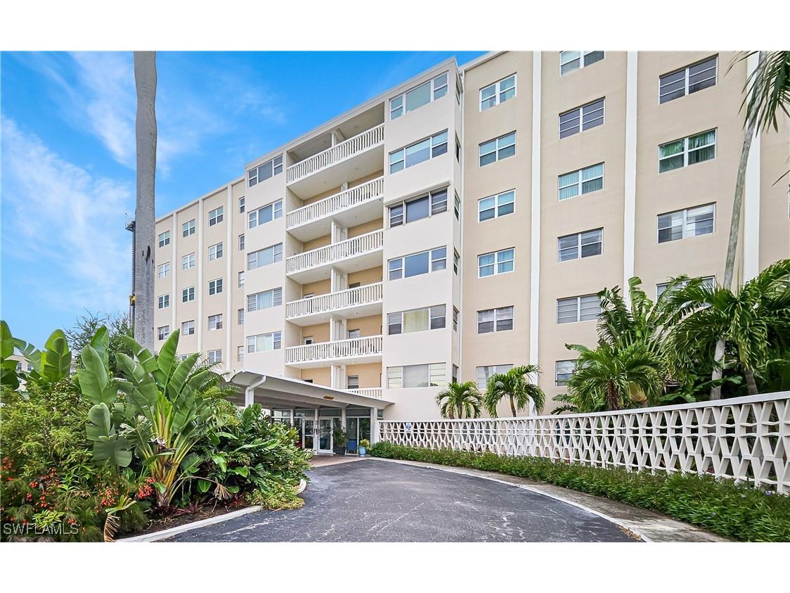 1900 Clifford Street #407 Fort Myers FL 33901 224077935 image1