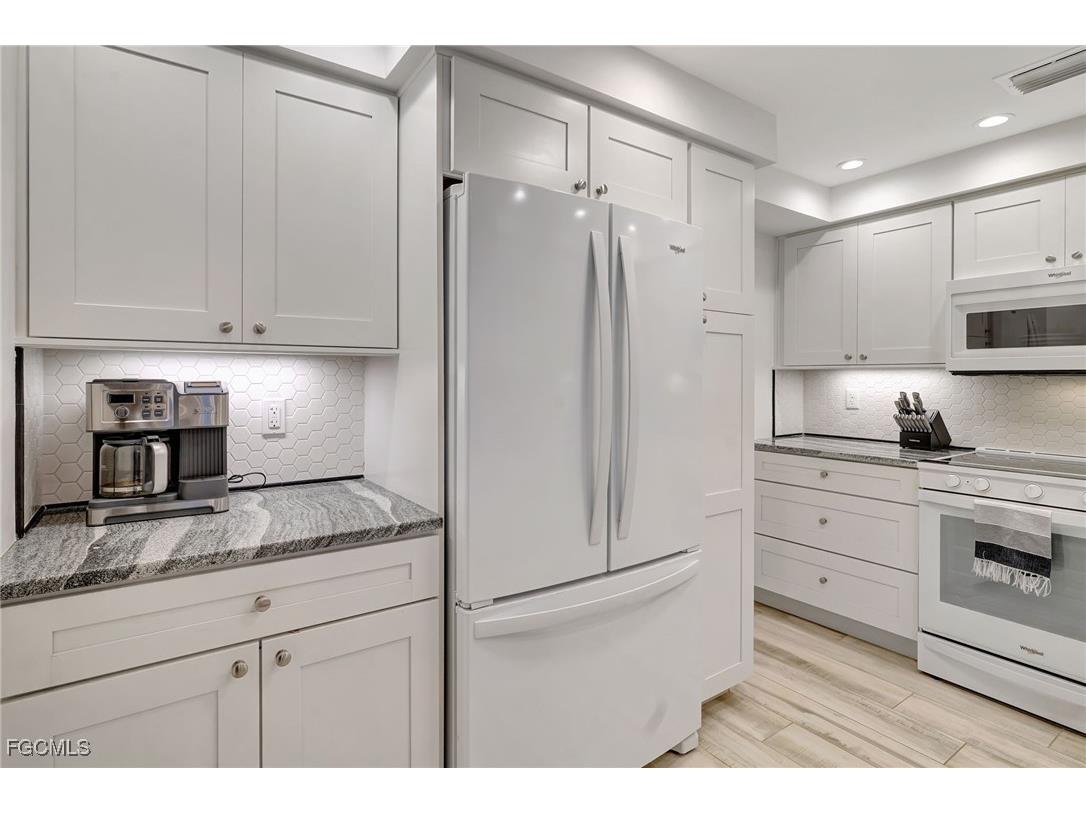 1900 Clifford Street #704 Fort Myers FL 33901 2025021619 image14