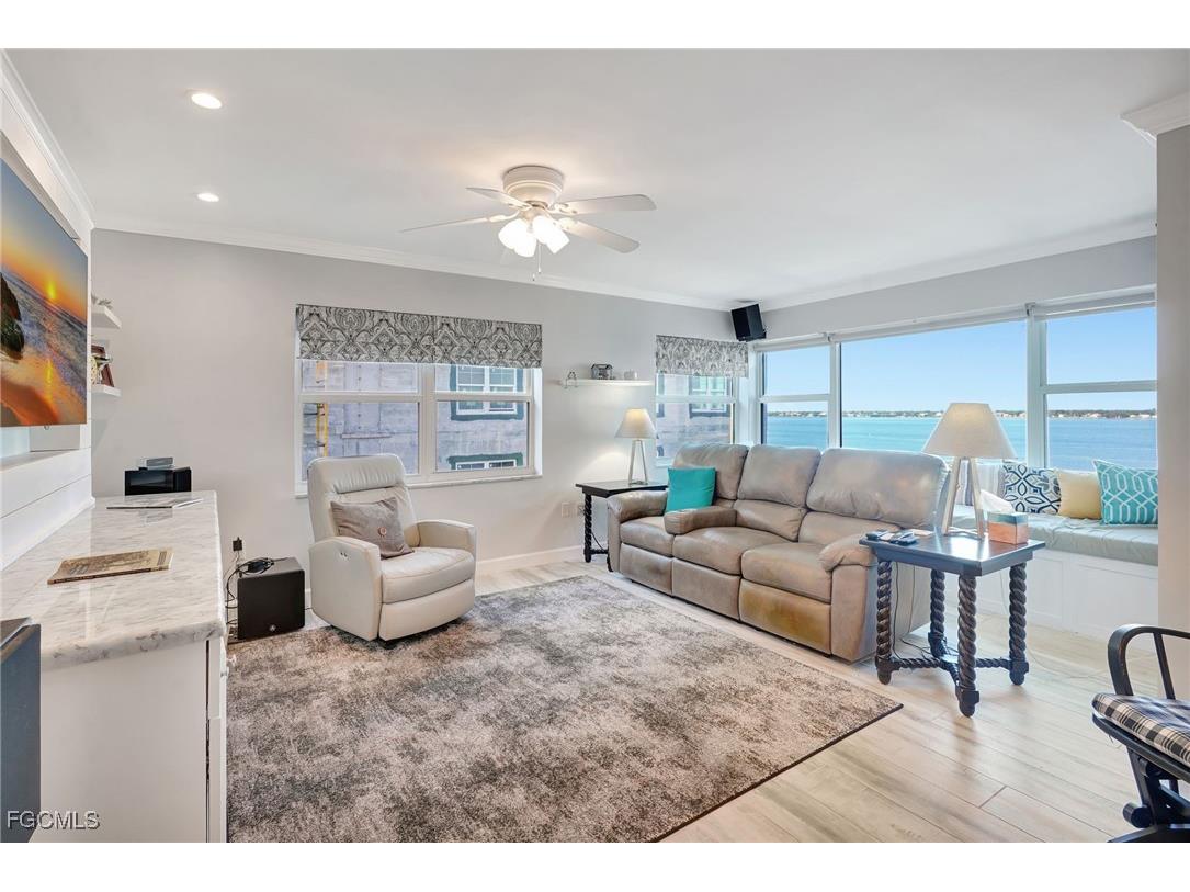 1900 Clifford Street #704 Fort Myers FL 33901 2025021619 image3