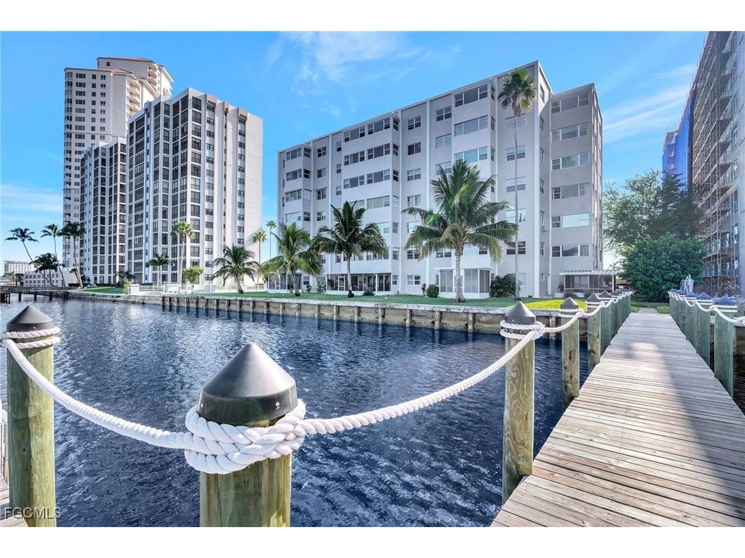 1900 Clifford Street #704 Fort Myers FL 33901 2025021619 image38