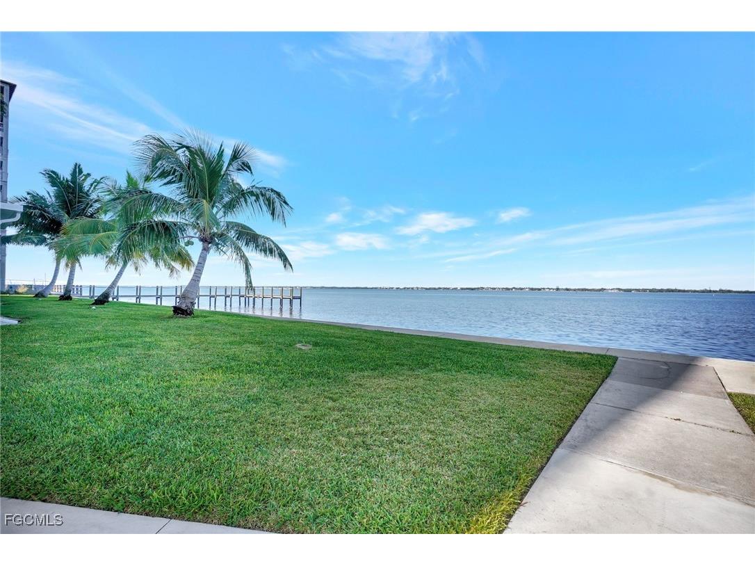 1900 Clifford Street #704 Fort Myers FL 33901 2025021619 image40