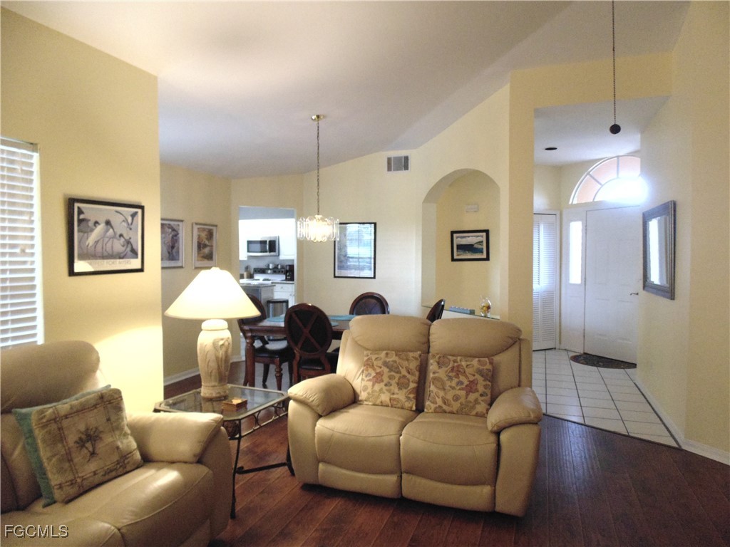 1900 Corona Del Sire Drive North Fort Myers FL 33917 2026004825 image8